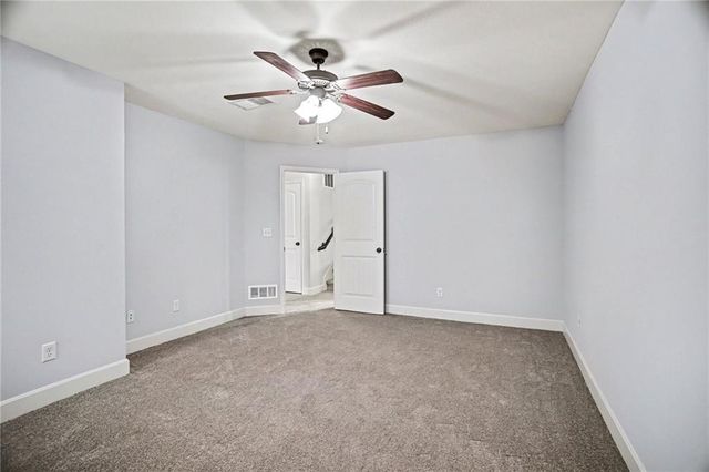 5417 N Hickory Street, Kansas City, MO 64118