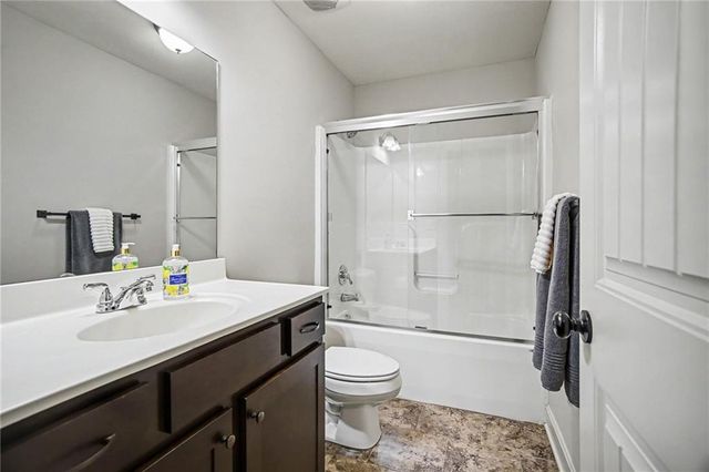 5417 N Hickory Street, Kansas City, MO 64118