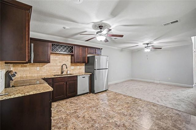 5417 N Hickory Street, Kansas City, MO 64118
