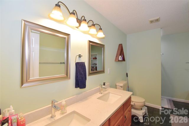 36 Cardinal Lane, Candler, NC 28715