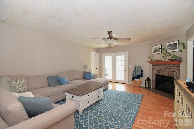 36 Cardinal Lane, Candler, NC 28715