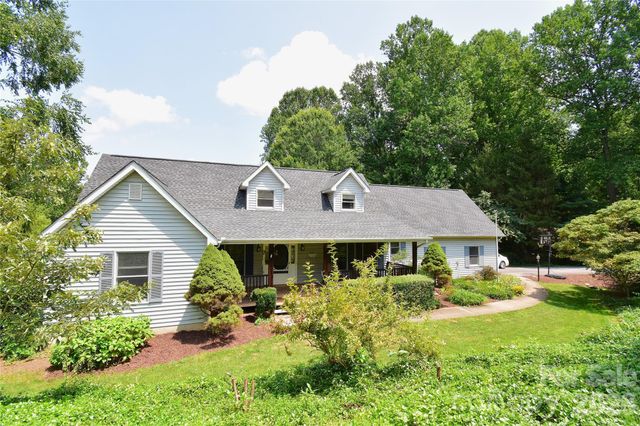 36 Cardinal Lane, Candler, NC 28715