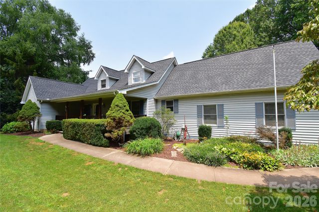 36 Cardinal Lane, Candler, NC 28715