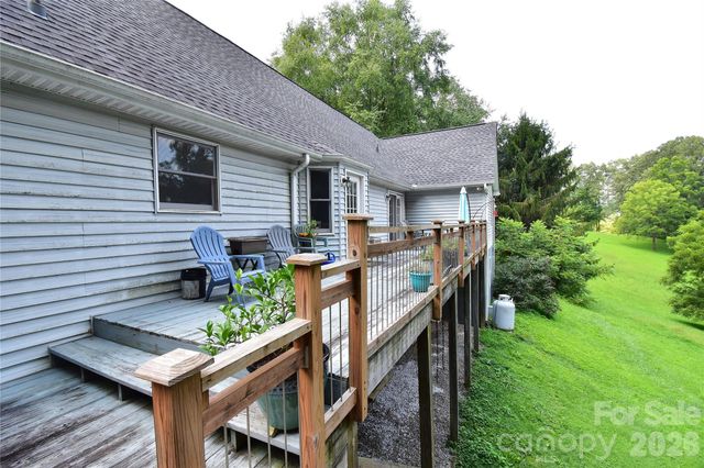 36 Cardinal Lane, Candler, NC 28715