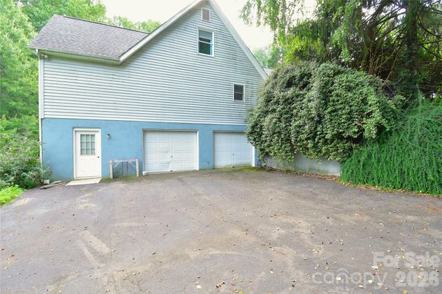36 Cardinal Lane, Candler, NC 28715