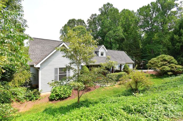 36 Cardinal Lane, Candler, NC 28715