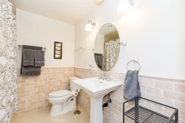 615 N Guadalupe 2, Redondo Beach, CA 90277