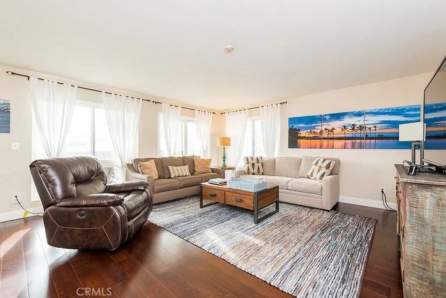 615 N Guadalupe 2, Redondo Beach, CA 90277