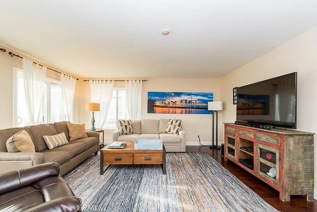 615 N Guadalupe 2, Redondo Beach, CA 90277