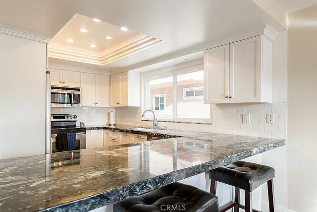 615 N Guadalupe 2, Redondo Beach, CA 90277