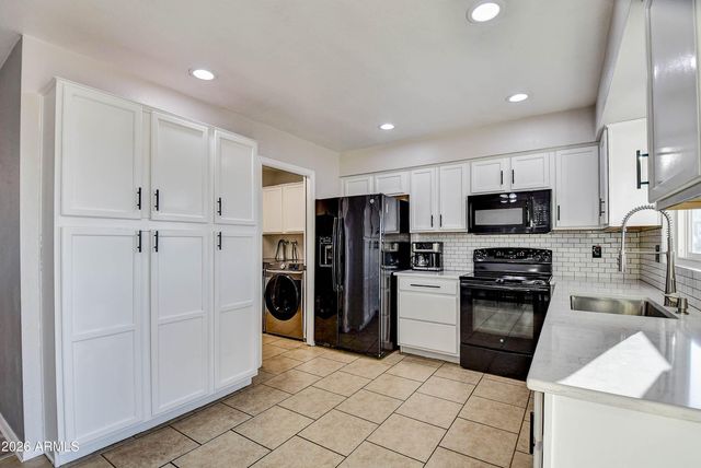 2030 W WESTERN Drive, Chandler, AZ 85224
