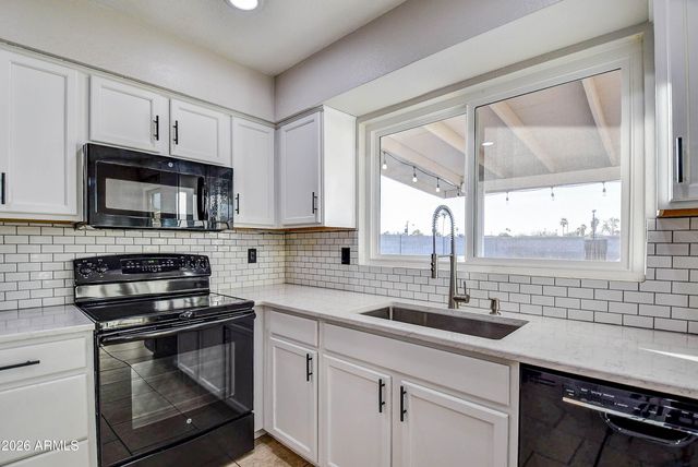 2030 W WESTERN Drive, Chandler, AZ 85224
