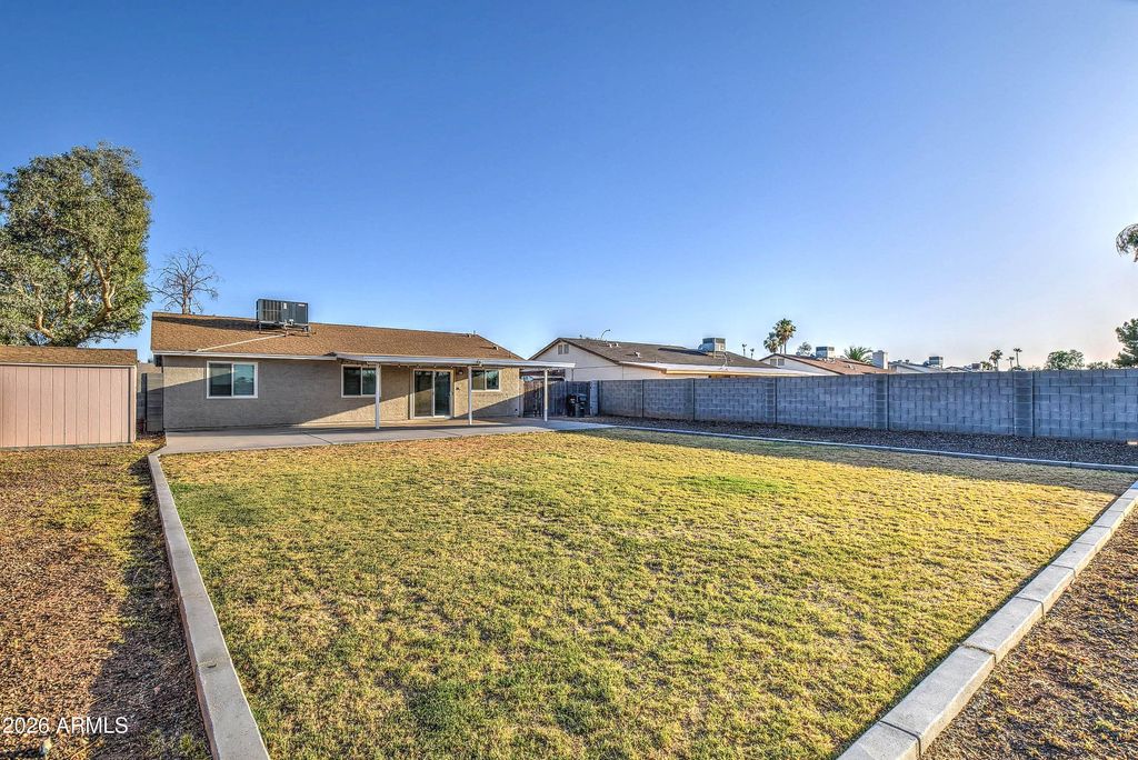 Image 13 of property listing at 2030 W WESTERN Drive, Chandler, AZ 85224
