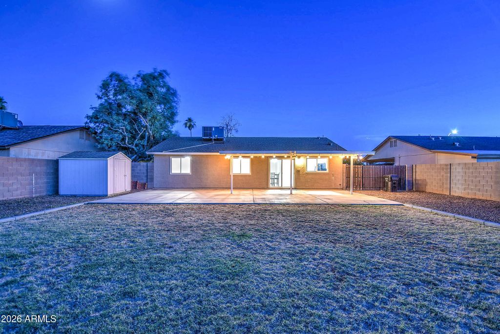 Image 20 of property listing at 2030 W WESTERN Drive, Chandler, AZ 85224
