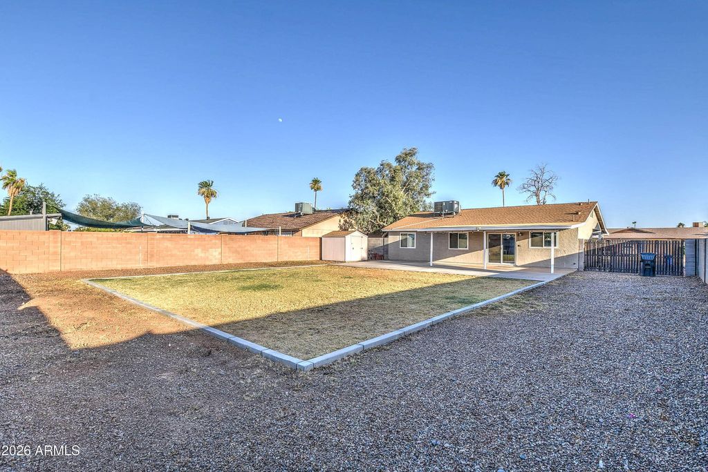 Image 5 of property listing at 2030 W WESTERN Drive, Chandler, AZ 85224