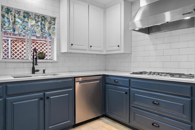 1813 Lake Side Lane, Plano, TX 75023