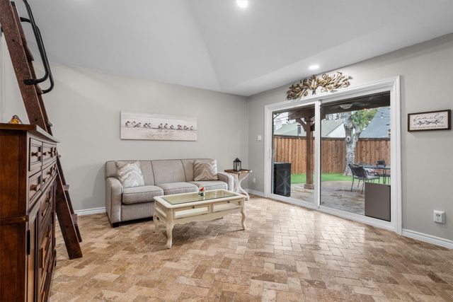 1813 Lake Side Lane, Plano, TX 75023