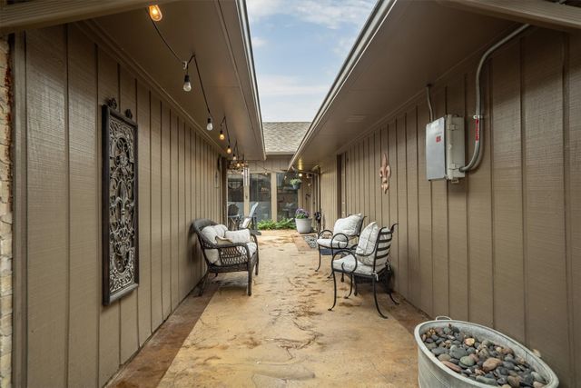 1813 Lake Side Lane, Plano, TX 75023