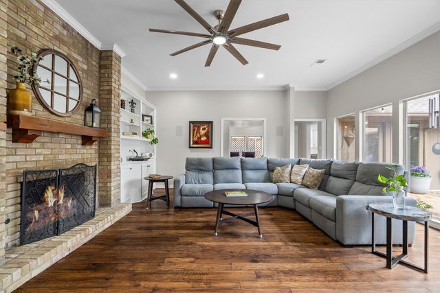 1813 Lake Side Lane, Plano, TX 75023