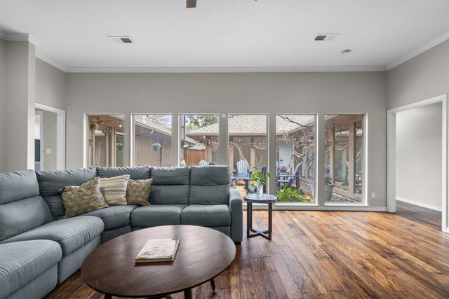 1813 Lake Side Lane, Plano, TX 75023