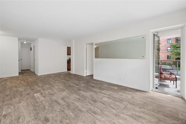 636 N Terrace Avenue 2B, Fleetwood, NY 10552