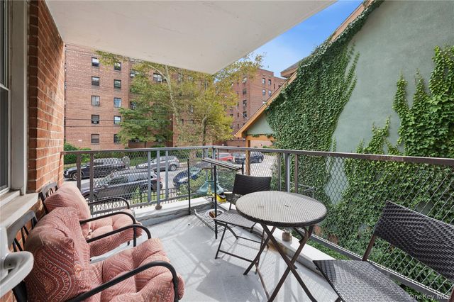 636 N Terrace Avenue 2B, Fleetwood, NY 10552