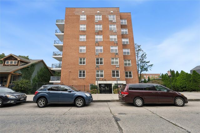 636 N Terrace Avenue 2B, Fleetwood, NY 10552