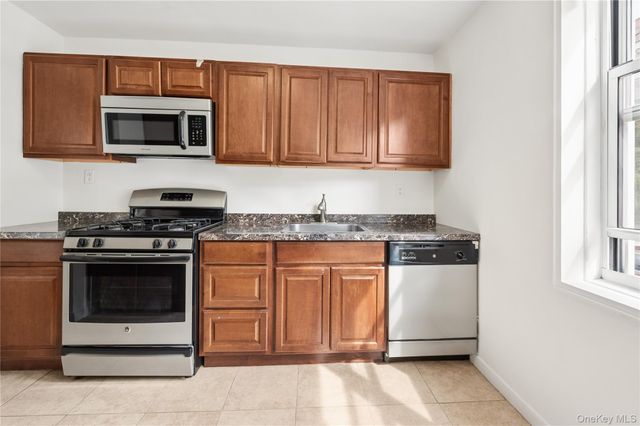 636 N Terrace Avenue 2B, Fleetwood, NY 10552