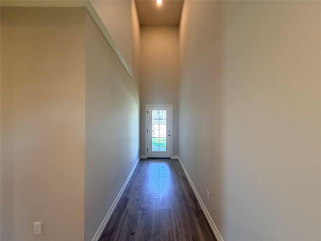 126 Egret Canal N, Baytown, TX 77523