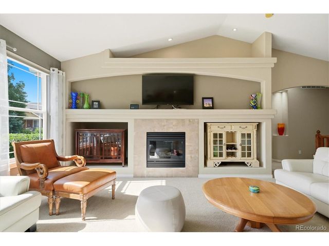 8711 Wild Horse Way, Longmont, CO 80504