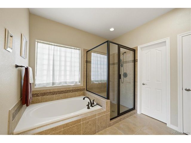 8711 Wild Horse Way, Longmont, CO 80504