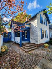 77 Hubbard Street, Mount Clemens, MI 48043