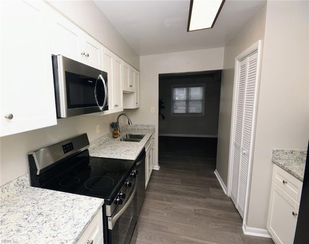 6403 Duquesne PL, Virginia Beach, VA 23464