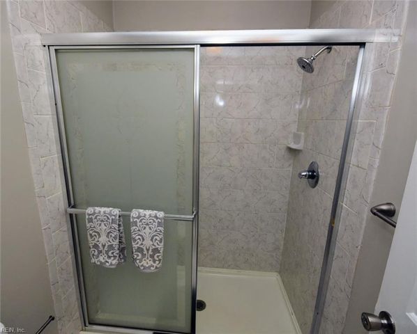 6403 Duquesne PL, Virginia Beach, VA 23464