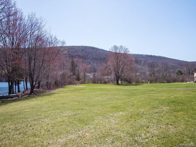 607 Mountain Laurel Drive, Monroe, NY 10950