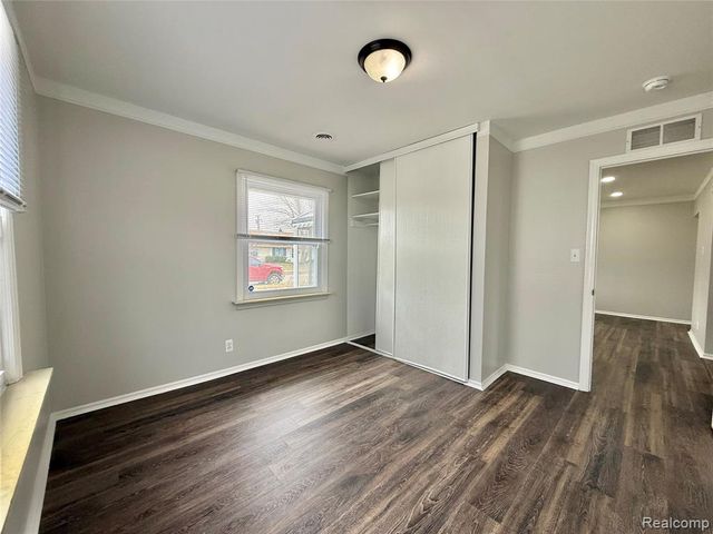 26641 Ridgemont Street, Roseville, MI 48066