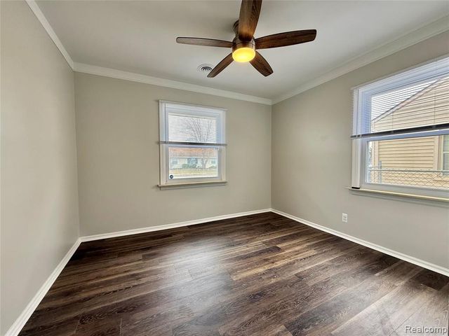 26641 Ridgemont Street, Roseville, MI 48066