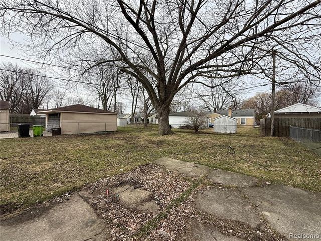 26641 Ridgemont Street, Roseville, MI 48066