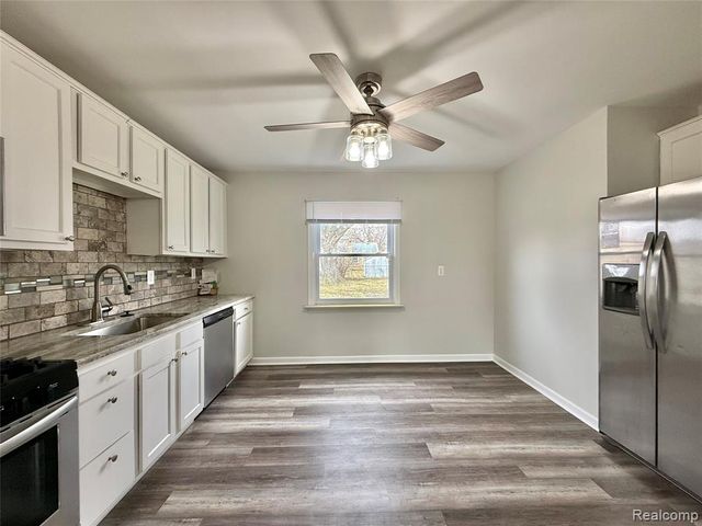 26641 Ridgemont Street, Roseville, MI 48066