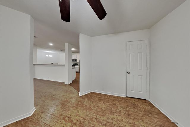 10414 Falling River Drive, Houston, TX 77095