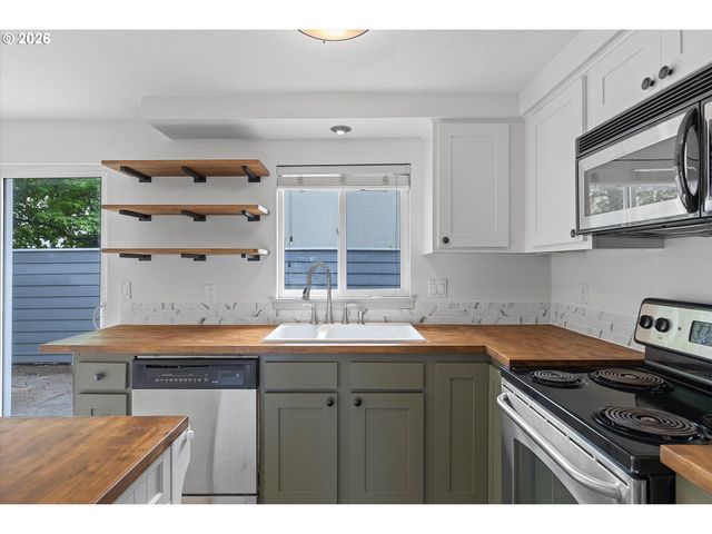 1255 Nw TRAIL Ave 1, Portland, OR 97229