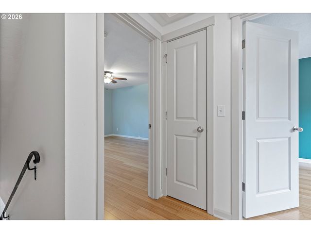 1255 Nw TRAIL Ave 1, Portland, OR 97229