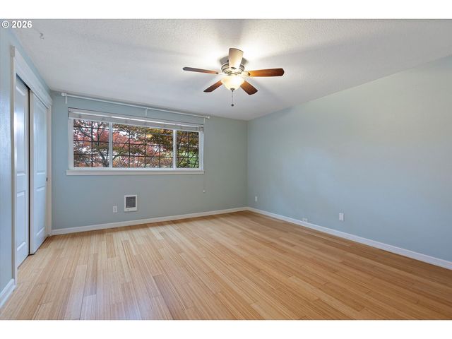 1255 Nw TRAIL Ave 1, Portland, OR 97229