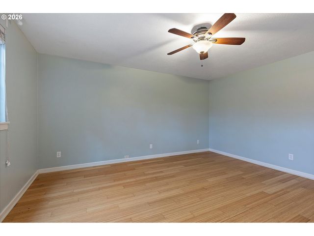 1255 Nw TRAIL Ave 1, Portland, OR 97229