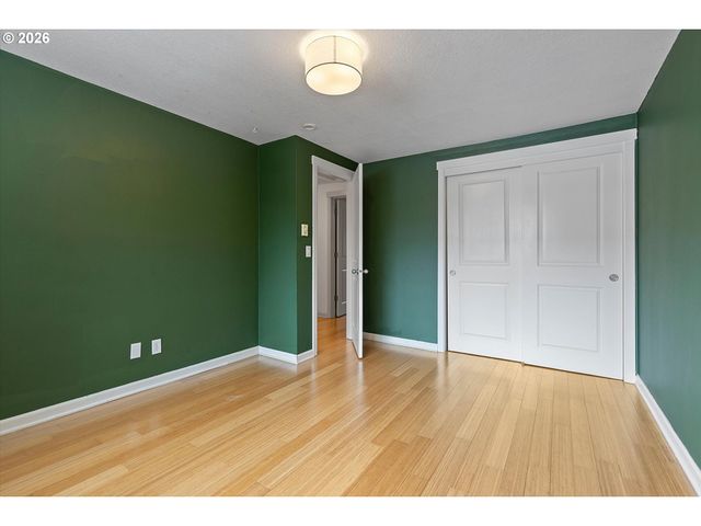 1255 Nw TRAIL Ave 1, Portland, OR 97229