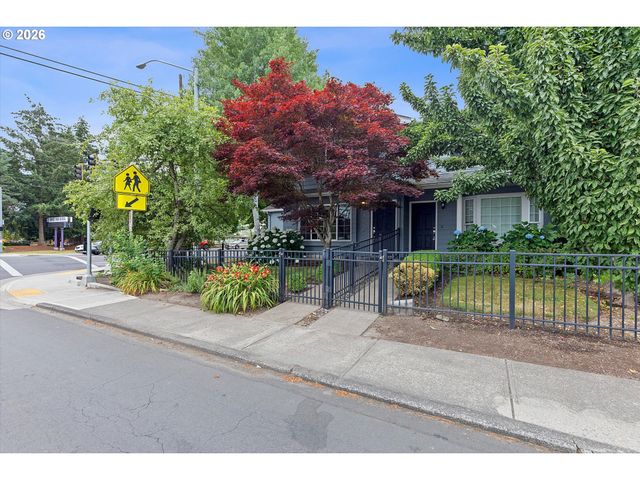 1255 Nw TRAIL Ave 1, Portland, OR 97229