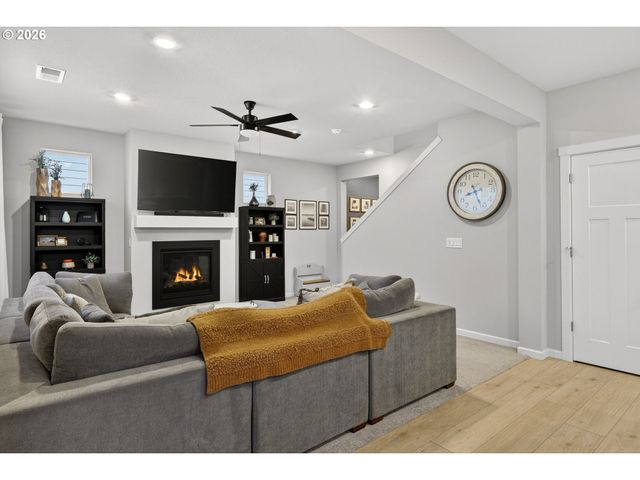 6490 Se 21ST St, Gresham, OR 97080