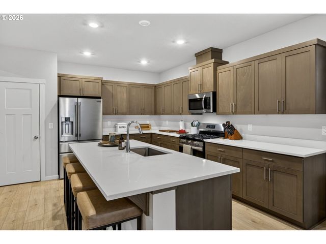 6490 Se 21ST St, Gresham, OR 97080