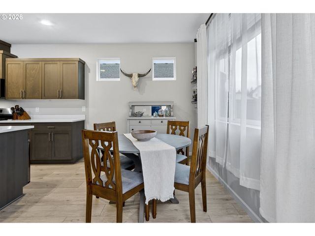 6490 Se 21ST St, Gresham, OR 97080