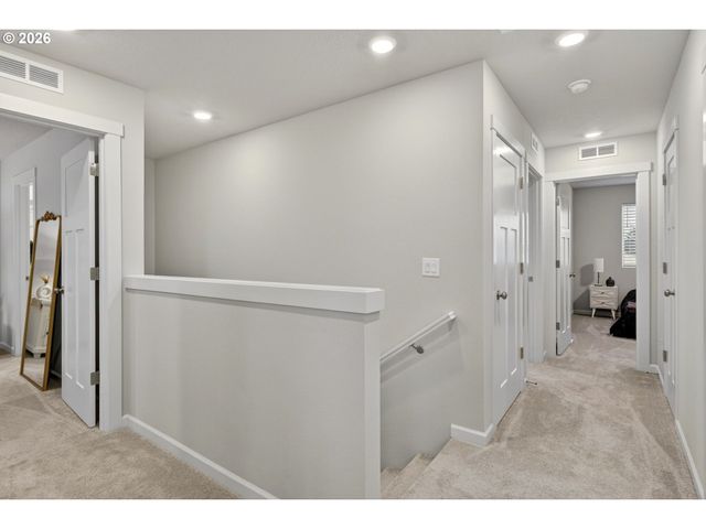 6490 Se 21ST St, Gresham, OR 97080